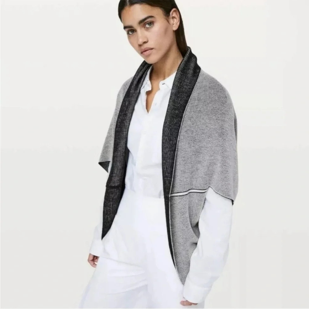 Lululemon Exalation Wrap drape cardigan one size - Picture 2 of 9